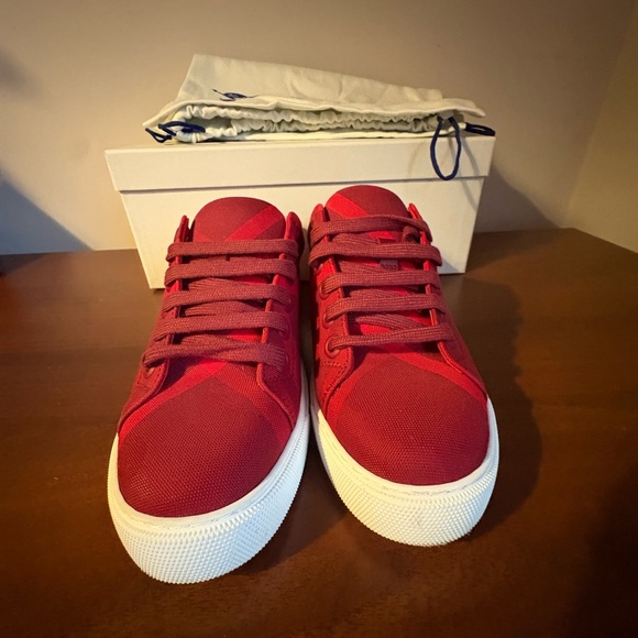 Authentic Burberry Red House Check Sneakers – Worn Once – Full Packaging - Picture 3 of 7